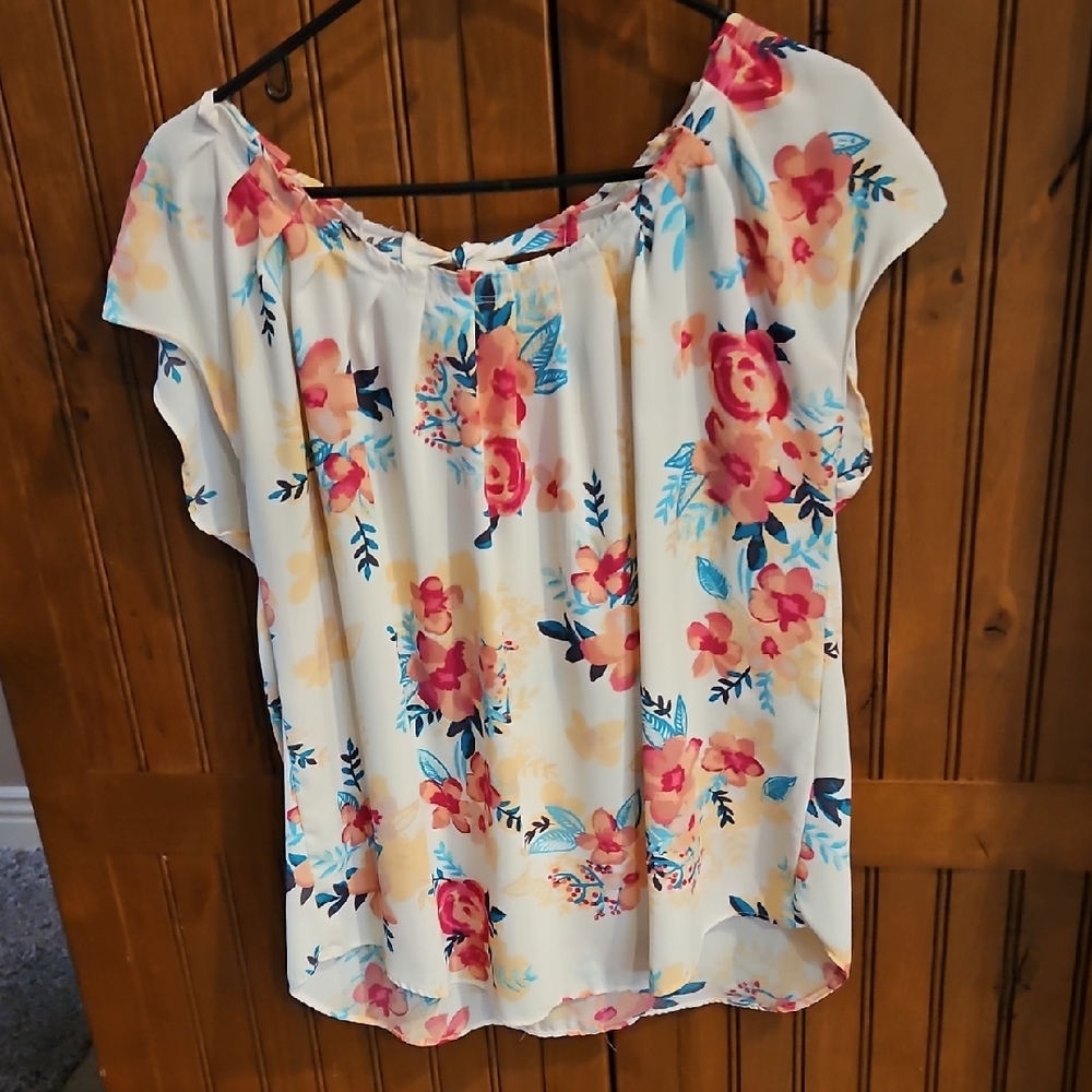 LC Lauren Conrad White Floral Flutter-Sleeve Top with Pink & Blue Accents